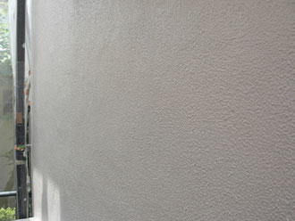 横浜市都筑区　外壁塗装　上塗り　コスモシリコン