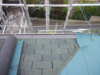 横浜市中区　屋根カバー　防水紙設置