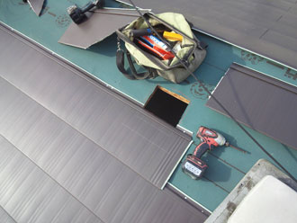 横浜市中区　屋根カバー　新規屋根材葺き　横暖ルーフきわみ