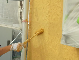 横浜市保土ヶ谷区　外壁塗装　上塗り　ナノコンポジットW