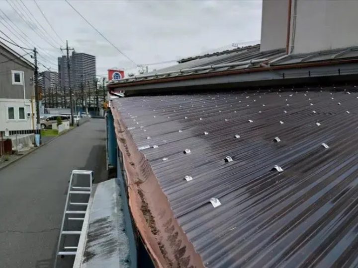 ポリカ波板屋根