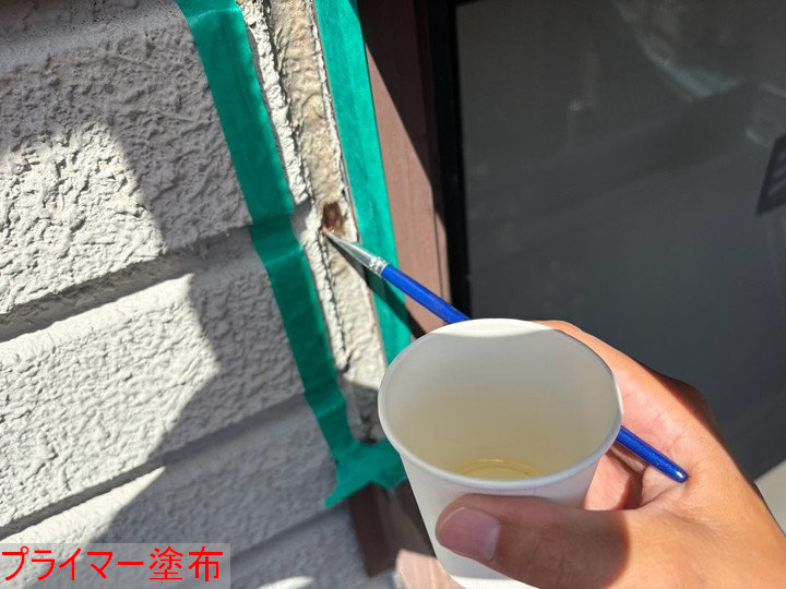 目地へのプライマー塗布