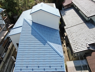 屋根塗装面
