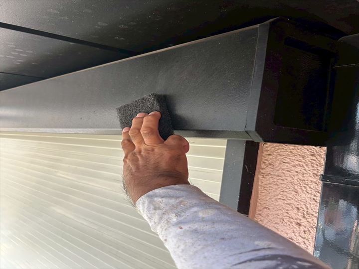 付帯部のケレン作業で下地を整える