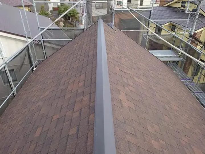 住宅の切妻屋根