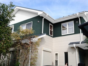 町田市　屋根塗装　外壁塗装　外壁の色　ツートン　ネイビー　グリーン