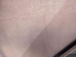 クラックができた外壁