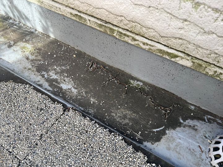 破れた防水