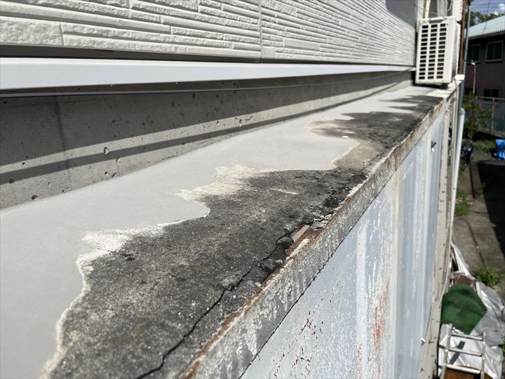 雨漏りをしているので、原因を調査してほしい