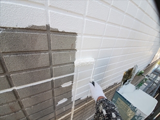 ＡＬＣの外壁に下塗り水性SDサーフエポプレミアム