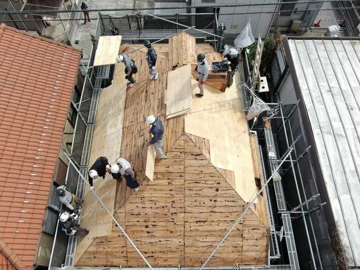 屋根葺き替え工事