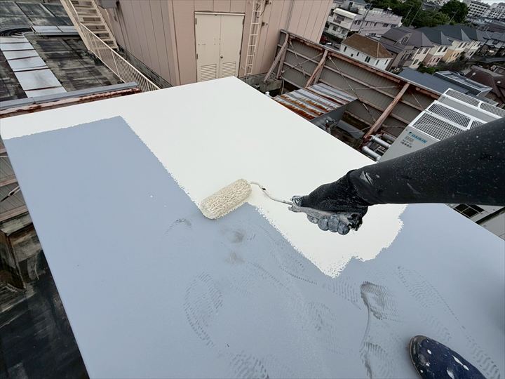 上面の中塗り作業
