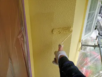 リシン仕上げへ外壁塗装