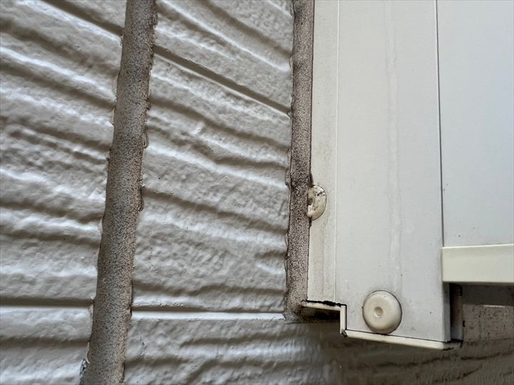 外壁塗装の劣化サインとは?見逃すと危険な外壁の症状と対処法