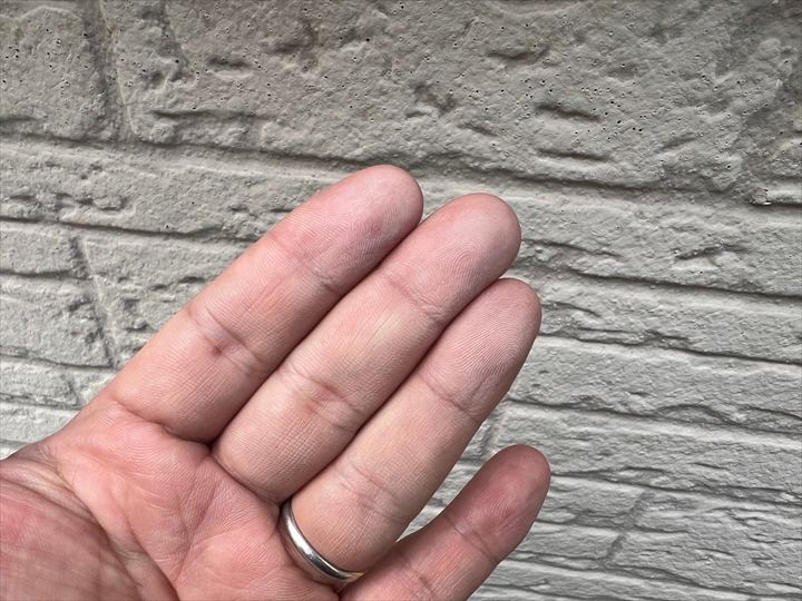 チョーキングした外壁