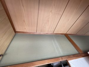雨漏りしている天井