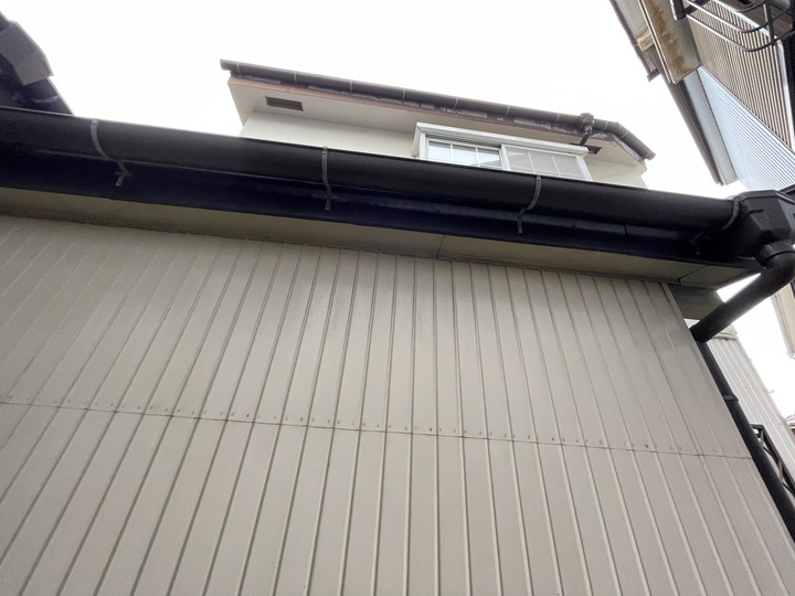 板金で造られた外壁