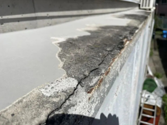 屋根部のひび割れ