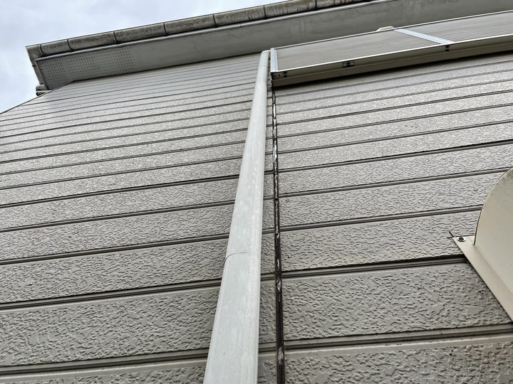 目地が傷んだ外壁