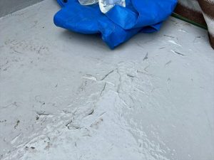 割れた防水