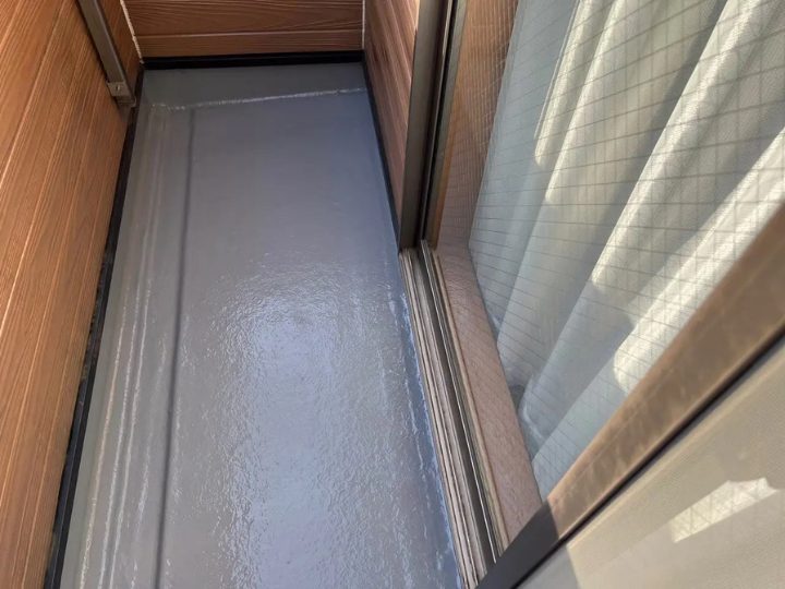 防水工事が施工されたベランダ床面