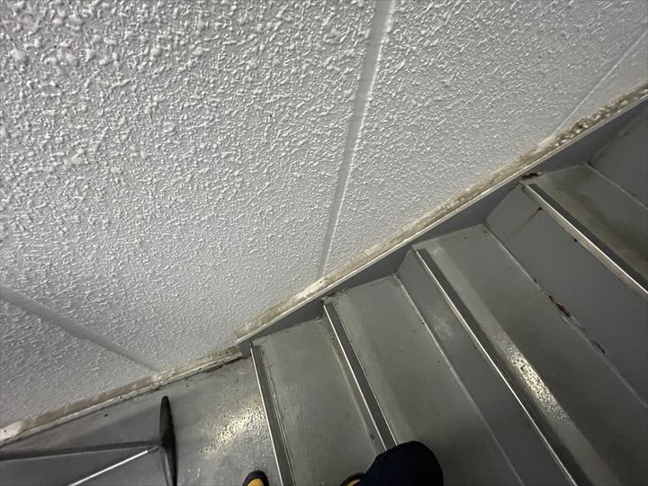 鉄骨階段