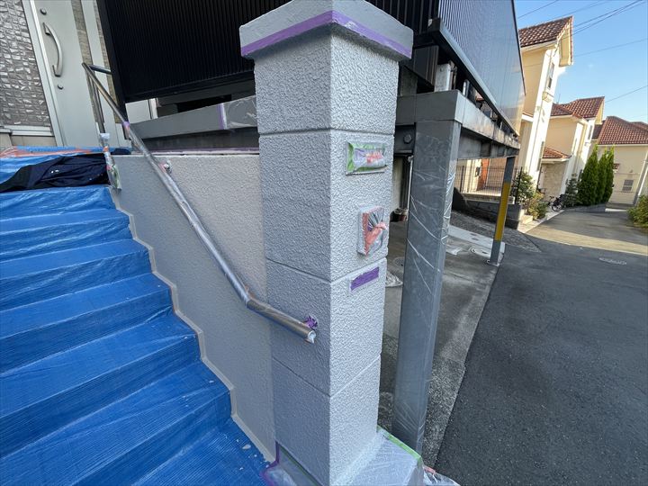 川崎市宮前区菅生で門柱を石調のIPヨウヘキコートで塗装！重厚感のある仕上がりになりました！