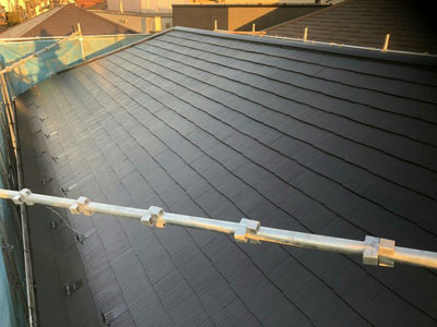 逗子市桜山で棟板金交換をしてスレート屋根を塗装、築20年超の屋根をリフレッシュ、施工後写真