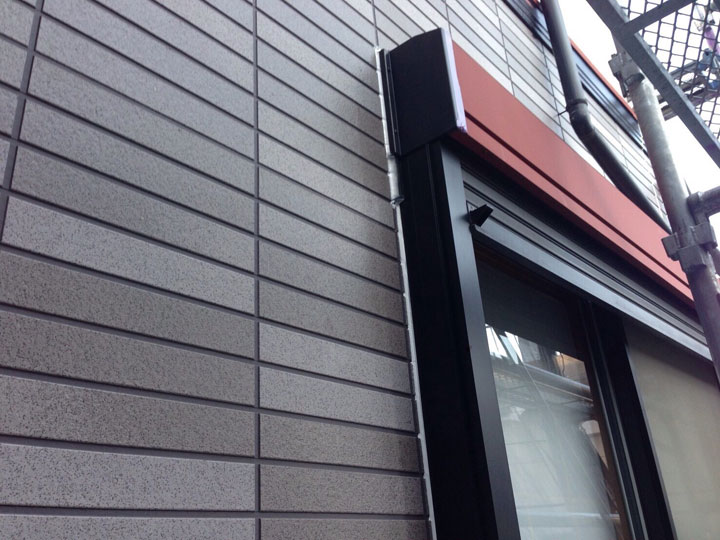 サッシ周りのシーリング