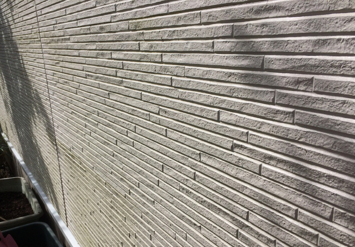 塗膜が劣化してきているサイディング外壁