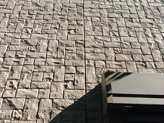 石材調の窯業系サイディング外壁