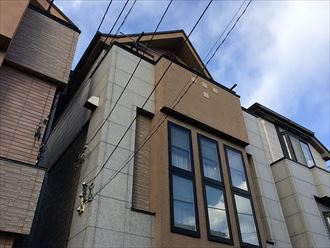 横浜市瀬谷区にて、雨漏りに伴いサイディング張替と高耐久塗料で屋根外壁塗装工事を行いました！、施工前写真