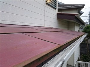 横浜市緑区で平葺き鉄板屋根と瓦棒屋根の錆発生