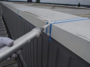 笠木のコーキング補修