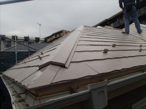 屋根塗り替え中2