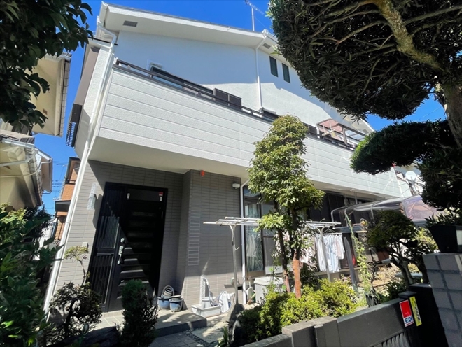 横浜市緑区長津田のモルタル外壁のお住まいをパーフェクトトップ（NDー１０５）で外壁塗装工事、施工後写真