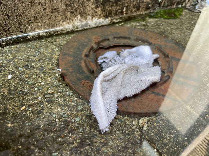 排水口を詰まらせて満水試験