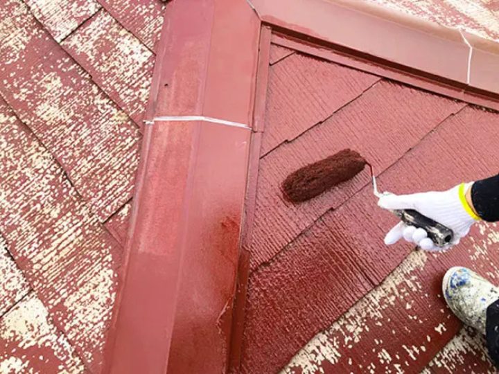 塗装されているスレート屋根