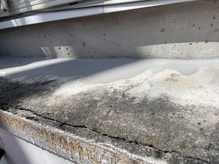 増築した小さな屋根部分を確認