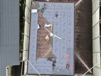 屋根カバー工法：ルーフィング敷設