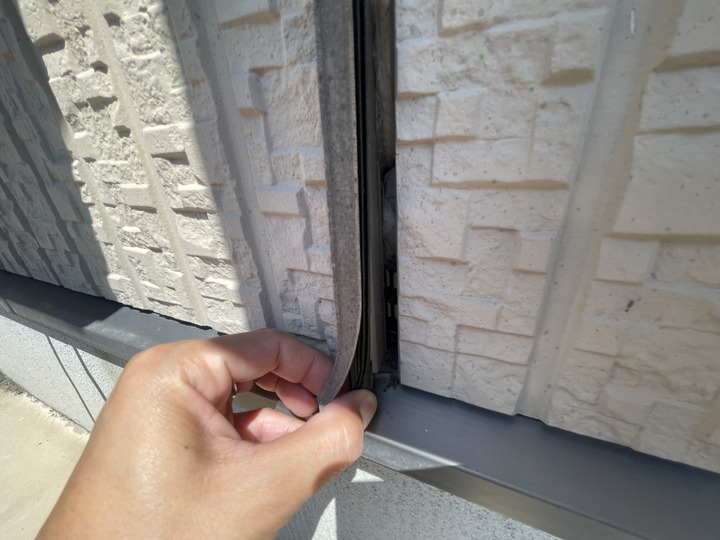 取れそうなガスケットは撤去して打ち替えます