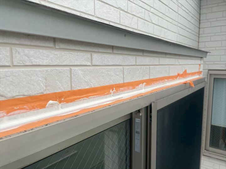 コーキング材を充填