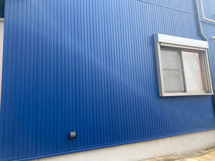 ガルバリウム鋼板の外壁