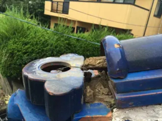 取り外された鬼瓦