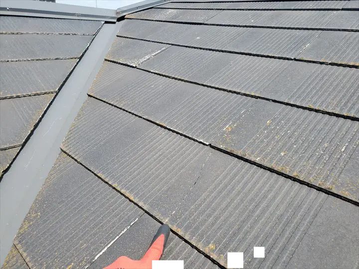 スレート屋根材のひび割れ