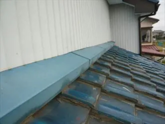 屋根と外壁の取り合い部