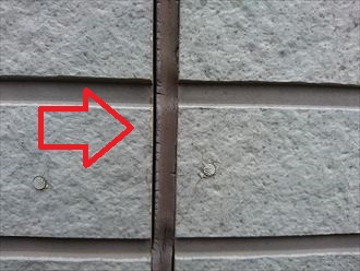 シーリング材の劣化により外壁との隙間が発生