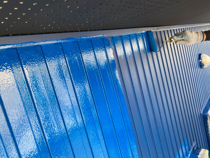 ガルバリウム鋼板外壁への塗装