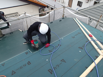 屋根カバー工法1