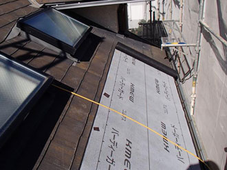 横浜市栄区　屋根カバー工事　防水紙設置
